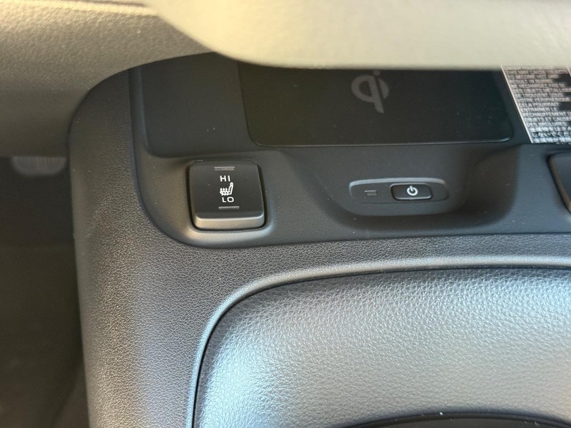 Toyota Corolla Vehicle Image 16