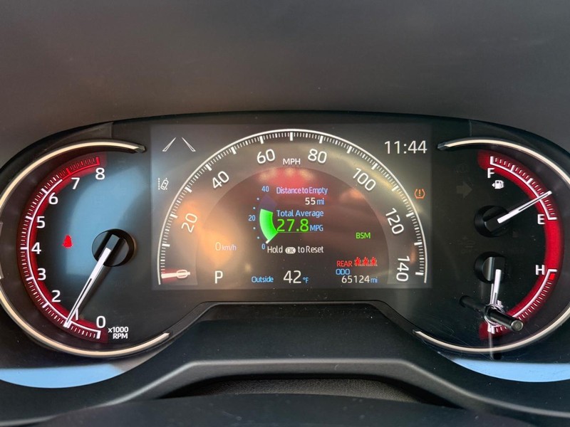 Toyota RAV4 Vehicle Image 19