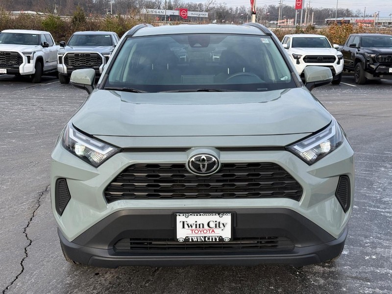 Toyota RAV4 Vehicle Image 10