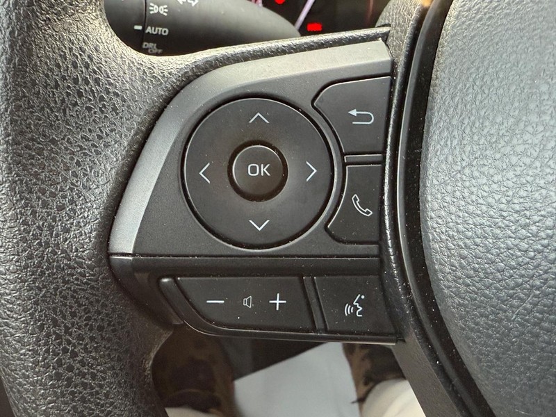 Toyota RAV4 Vehicle Image 17