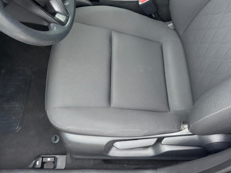 Toyota Corolla Vehicle Image 15