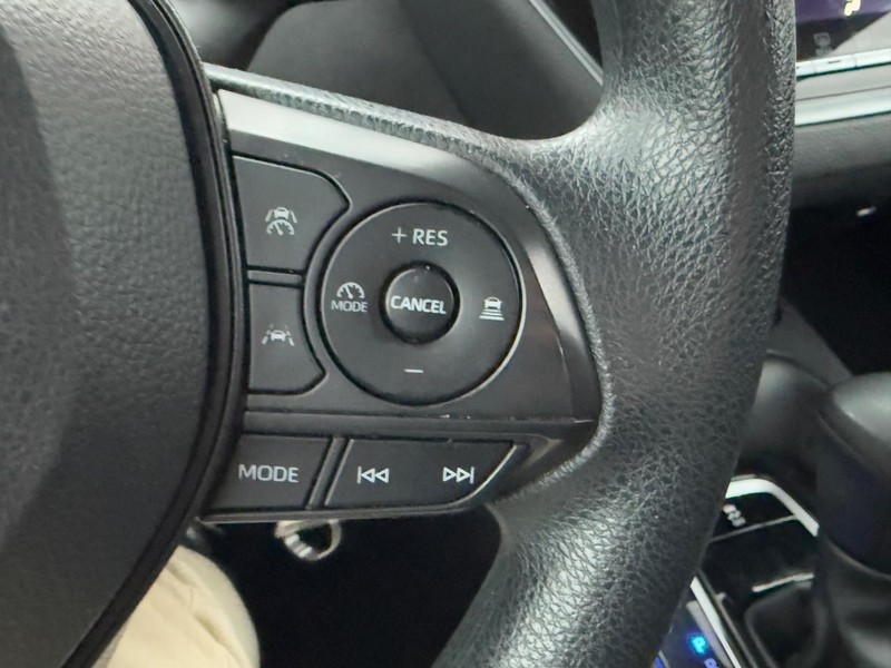 Toyota Corolla Vehicle Image 17