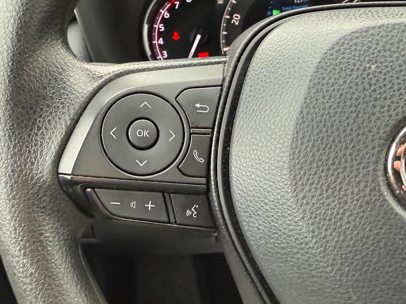 Toyota RAV4 Vehicle Image 17