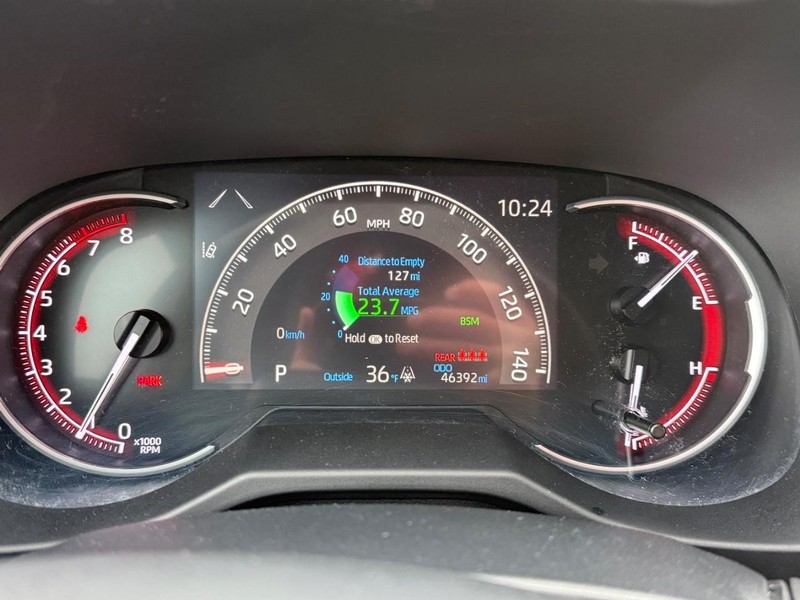 Toyota RAV4 Vehicle Image 19