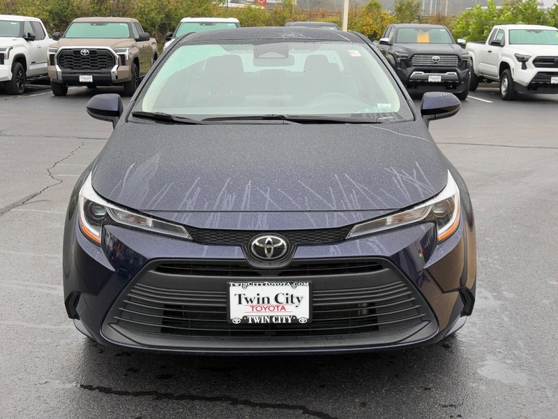 Toyota Corolla Vehicle Image 9
