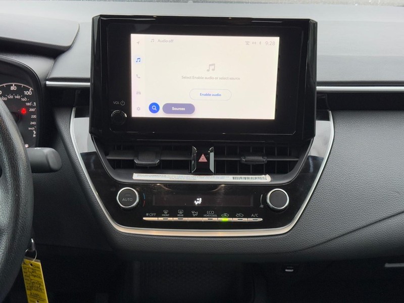 Toyota Corolla Vehicle Image 13