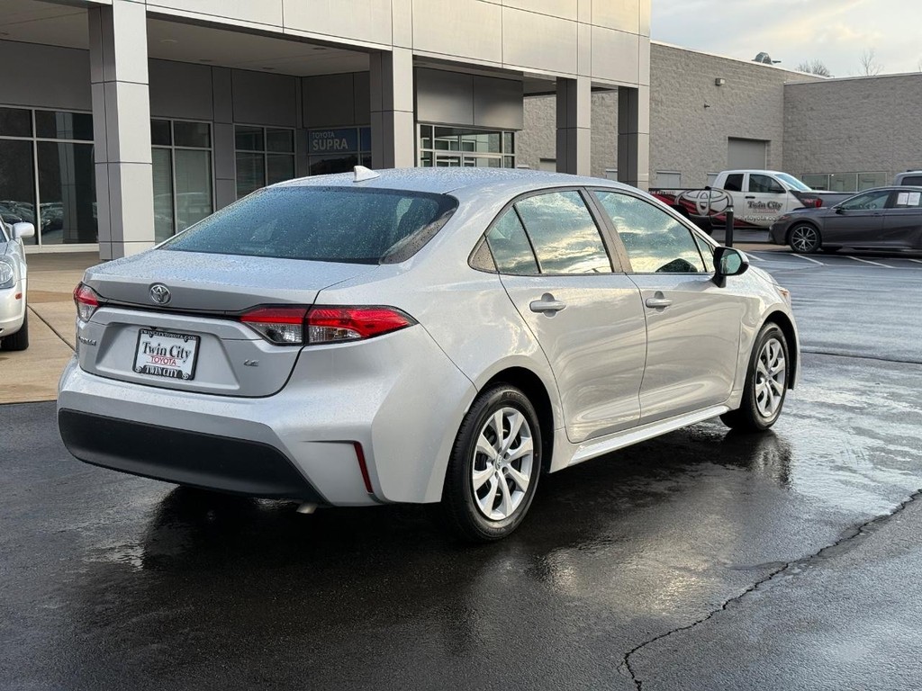 Toyota Corolla Vehicle Image 3