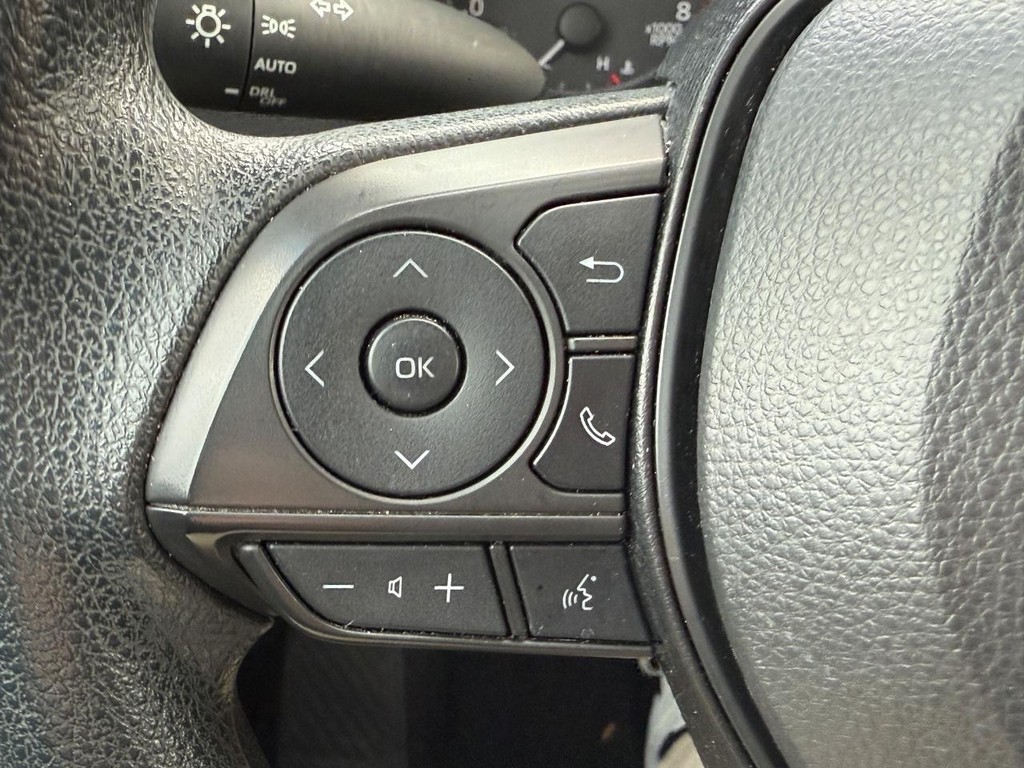 Toyota Corolla Vehicle Image 16