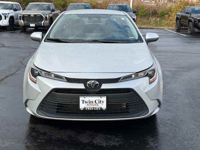 Toyota Corolla Vehicle Image 9