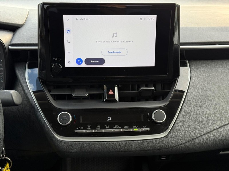 Toyota Corolla Vehicle Image 13