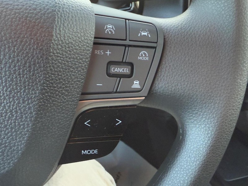 Toyota Camry Vehicle Image 13