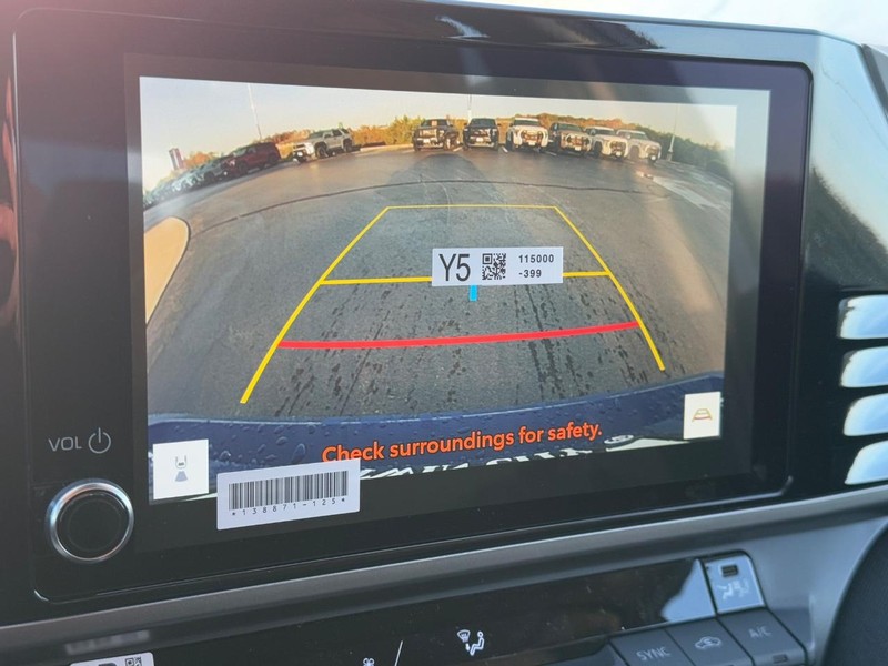 Toyota Camry Vehicle Image 15