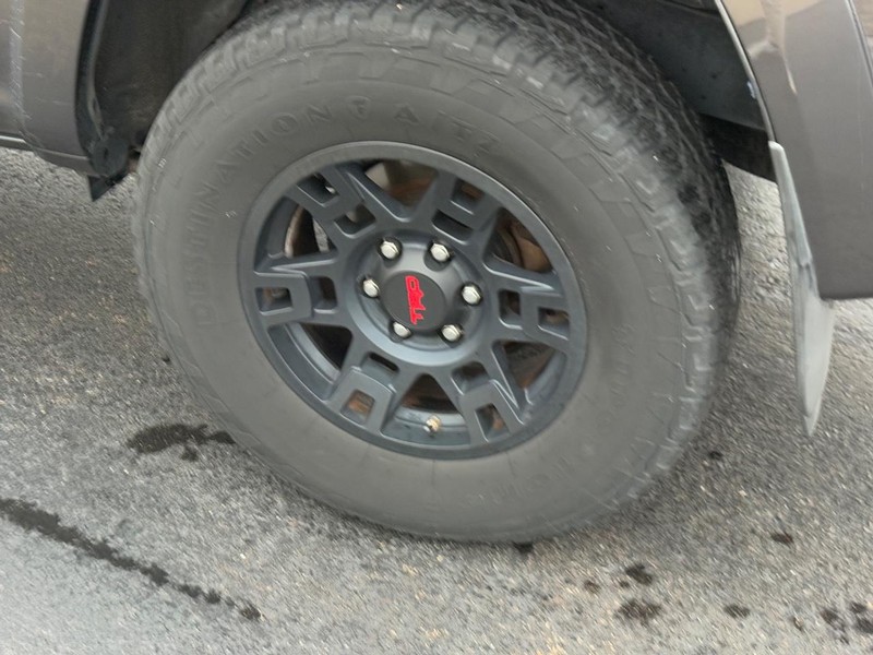 Toyota 4Runner Vehicle Image 7