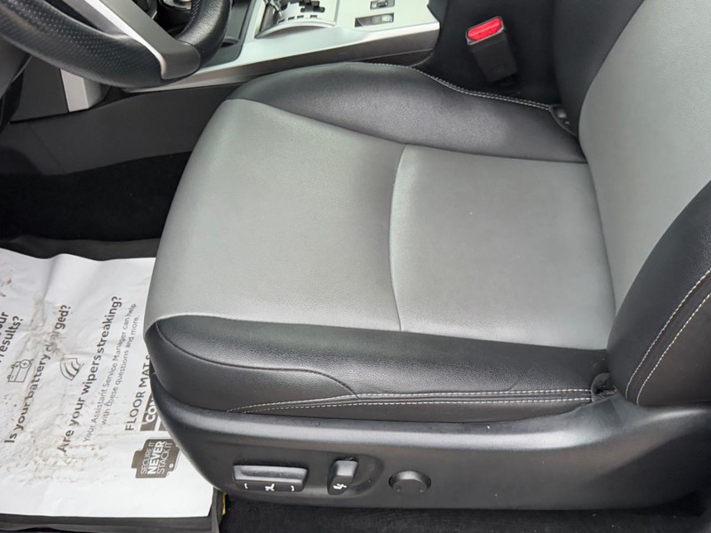 Toyota 4Runner Vehicle Image 16