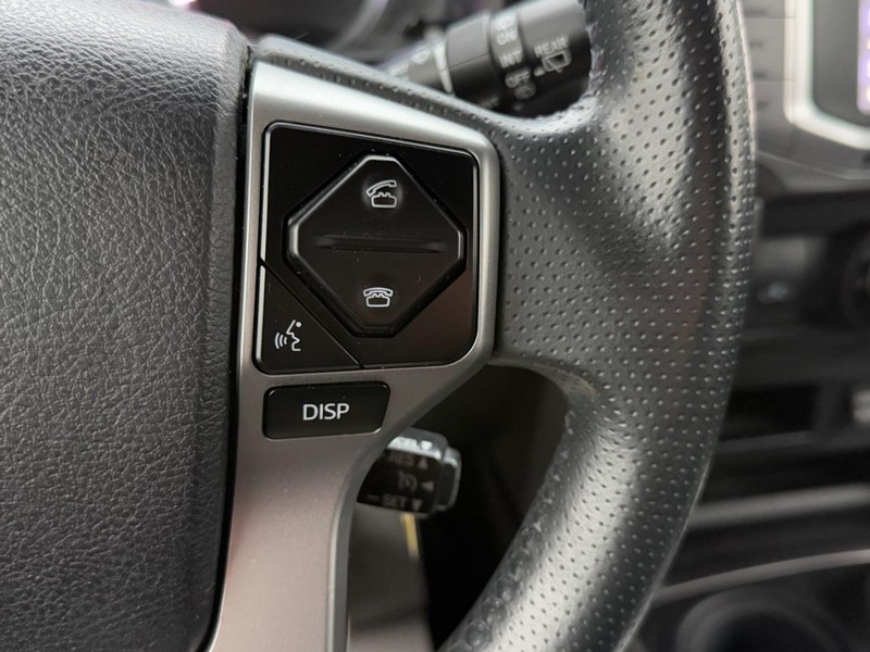 Toyota 4Runner Vehicle Image 18