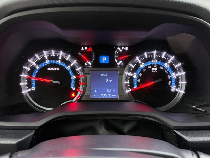 Toyota 4Runner Vehicle Image 20