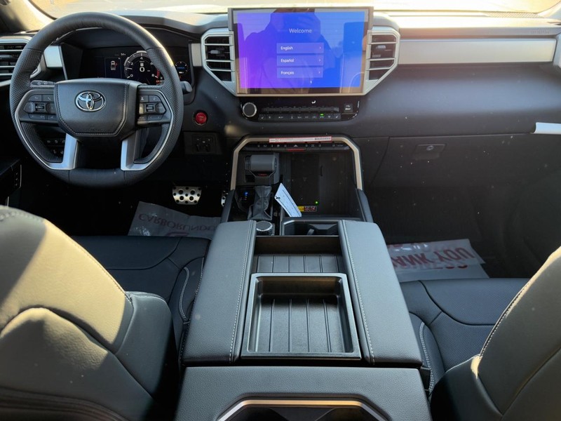 Toyota Tundra 4WD Vehicle Image 7