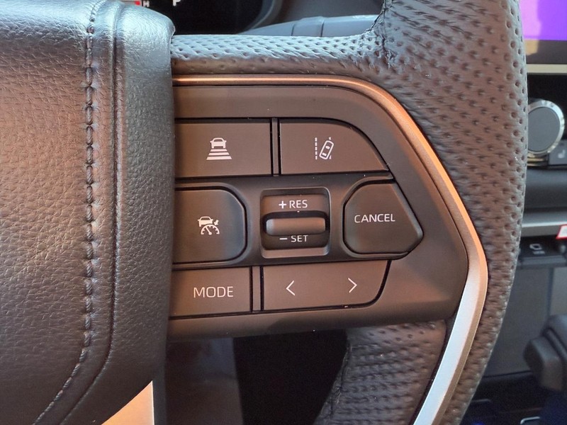 Toyota Tundra 4WD Vehicle Image 14