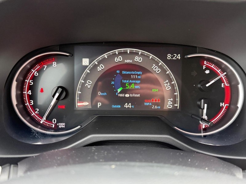 Toyota RAV4 Vehicle Image 14