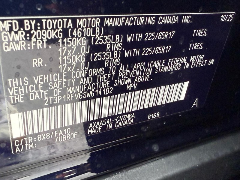 Toyota RAV4 Vehicle Image 17