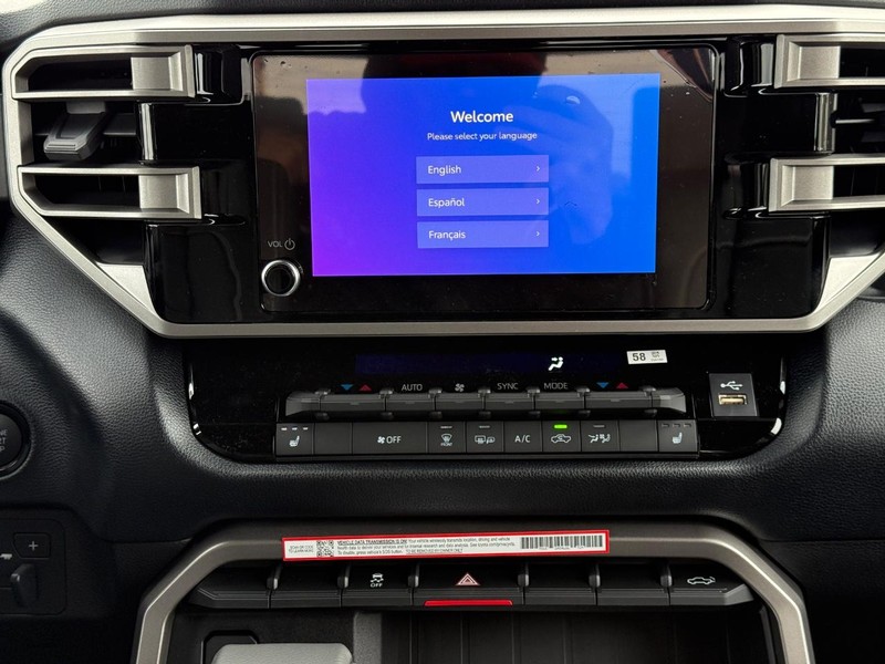 Toyota Tundra 4WD Vehicle Image 9