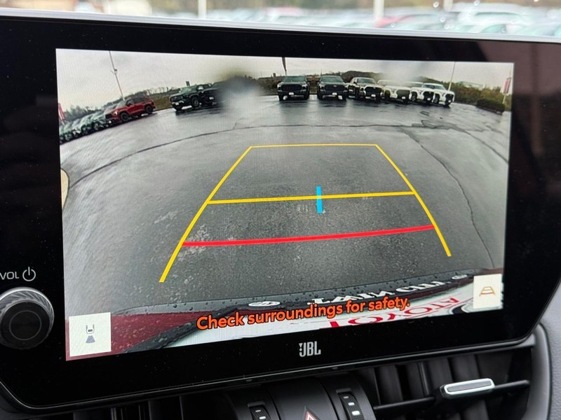 Toyota RAV4 Vehicle Image 16