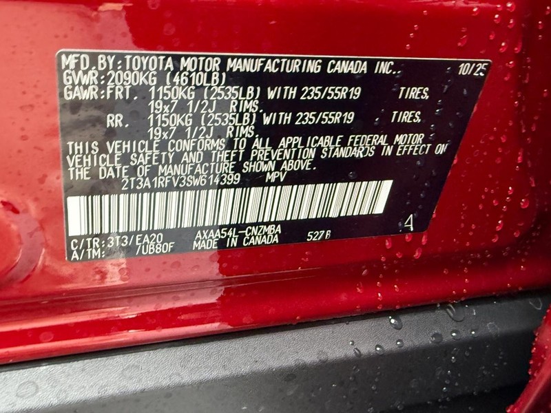 Toyota RAV4 Vehicle Image 18