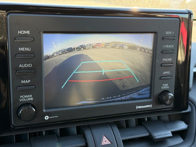 Toyota RAV4 Vehicle Image 21