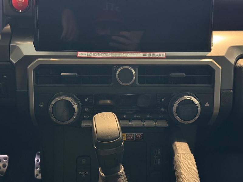 Toyota Tacoma 4WD Vehicle Image 11