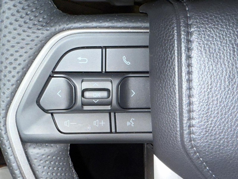 Toyota Tacoma 4WD Vehicle Image 14