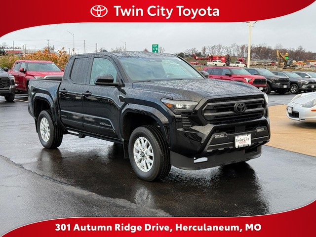 2024 Toyota Tacoma SR5's photo