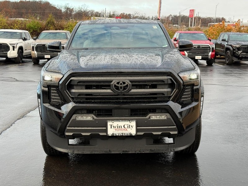 Toyota Tacoma 4WD Vehicle Image 9