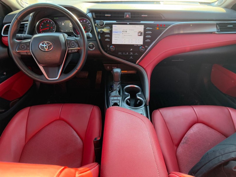 Toyota Camry Vehicle Image 12