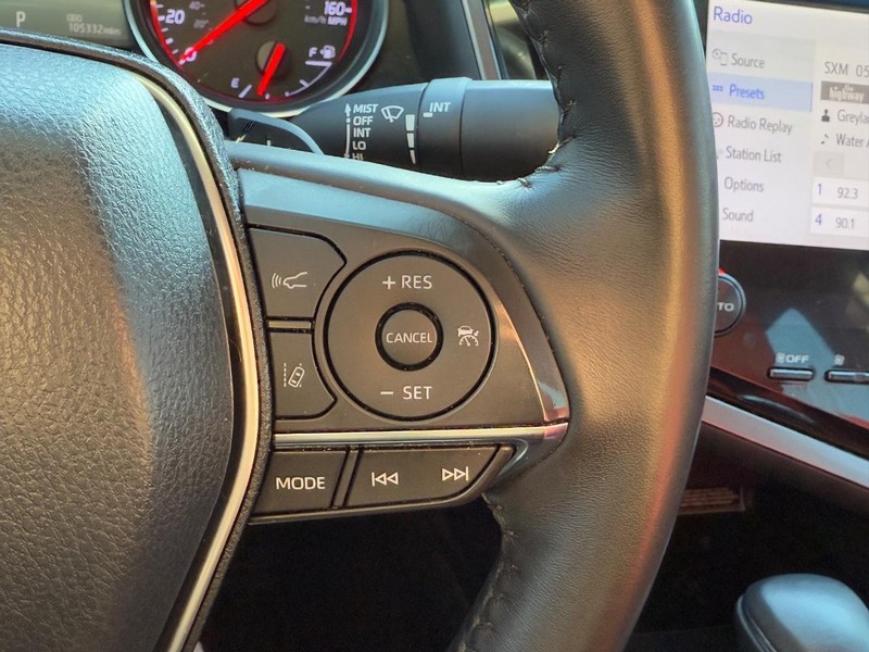 Toyota Camry Vehicle Image 18