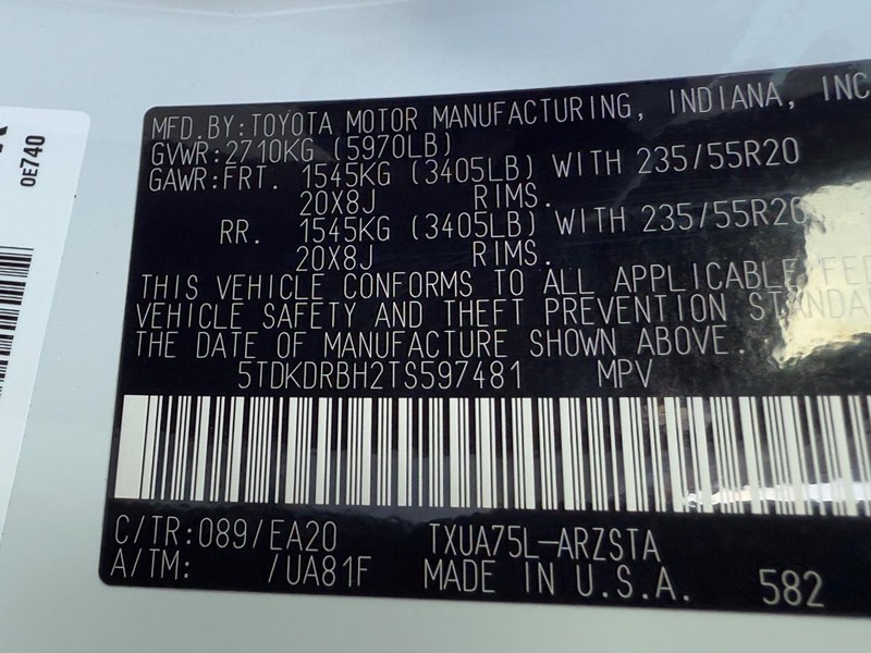 Toyota Highlander Vehicle Image 16