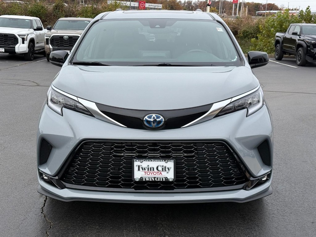 Toyota Sienna Vehicle Image 10