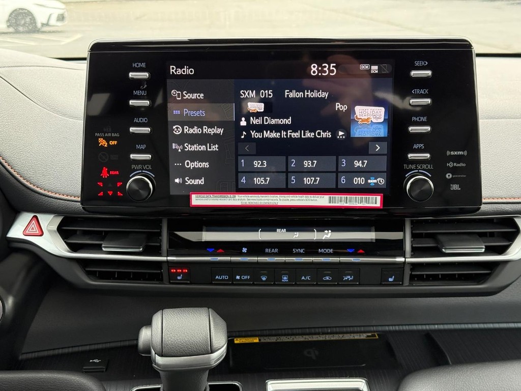 Toyota Sienna Vehicle Image 15