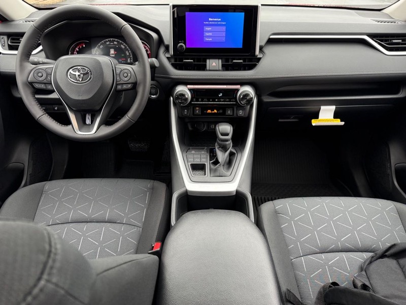 Toyota RAV4 Vehicle Image 7