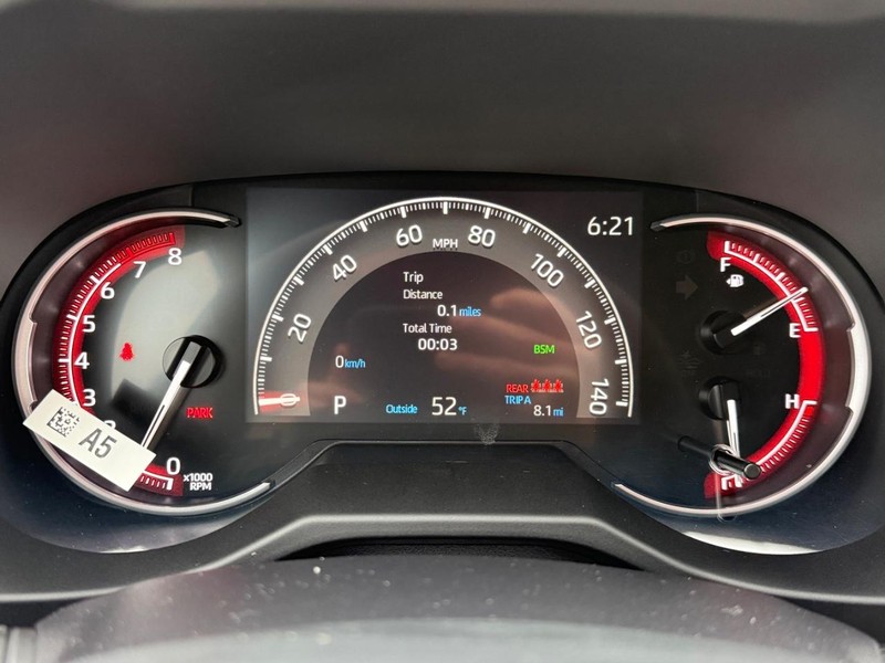 Toyota RAV4 Vehicle Image 14