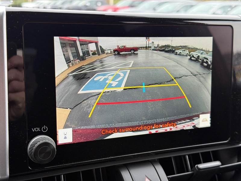 Toyota RAV4 Vehicle Image 15