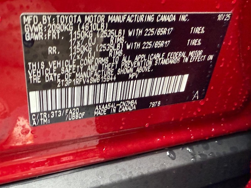 Toyota RAV4 Vehicle Image 17