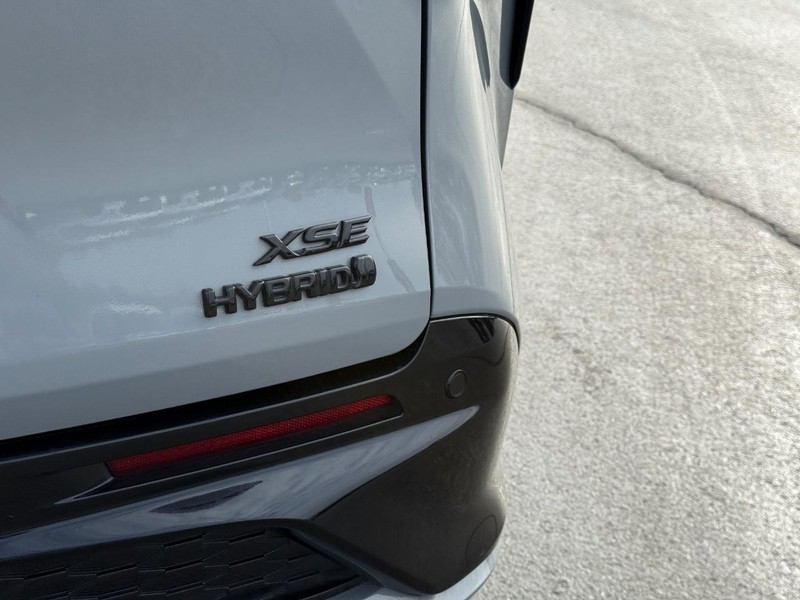 Toyota Sienna Vehicle Image 6