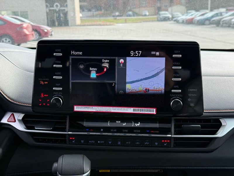 Toyota Sienna Vehicle Image 14