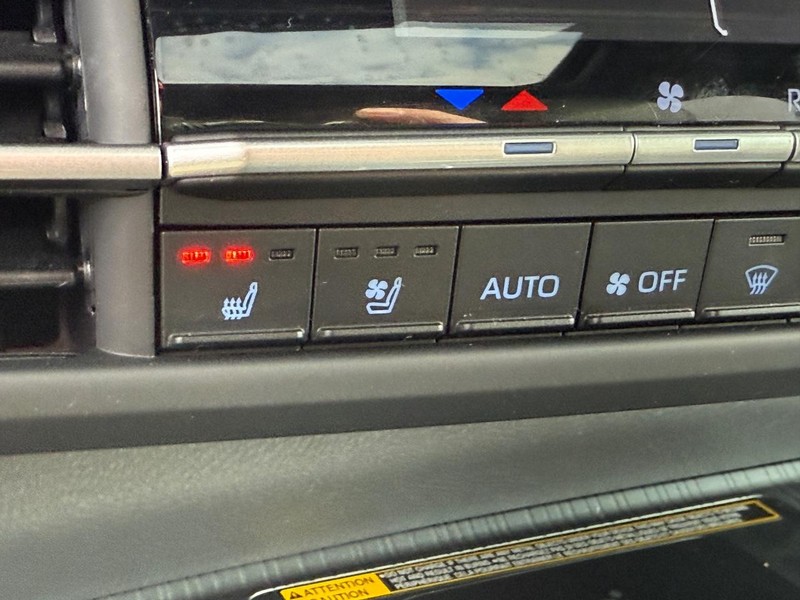 Toyota Sienna Vehicle Image 23