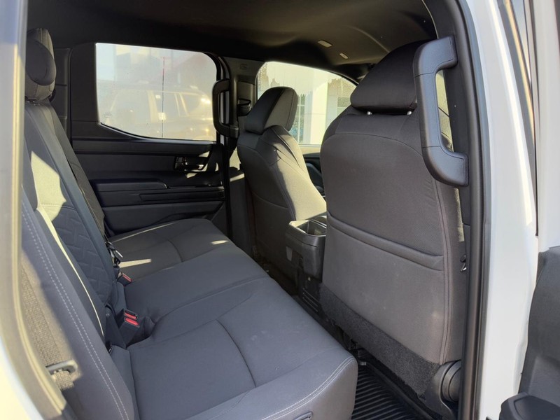 Toyota Tacoma 4WD Vehicle Image 11