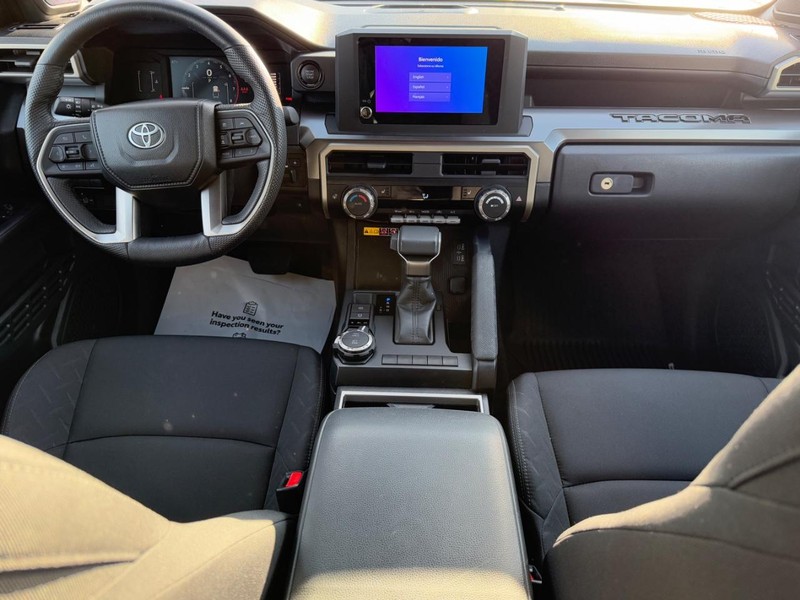 Toyota Tacoma 4WD Vehicle Image 12