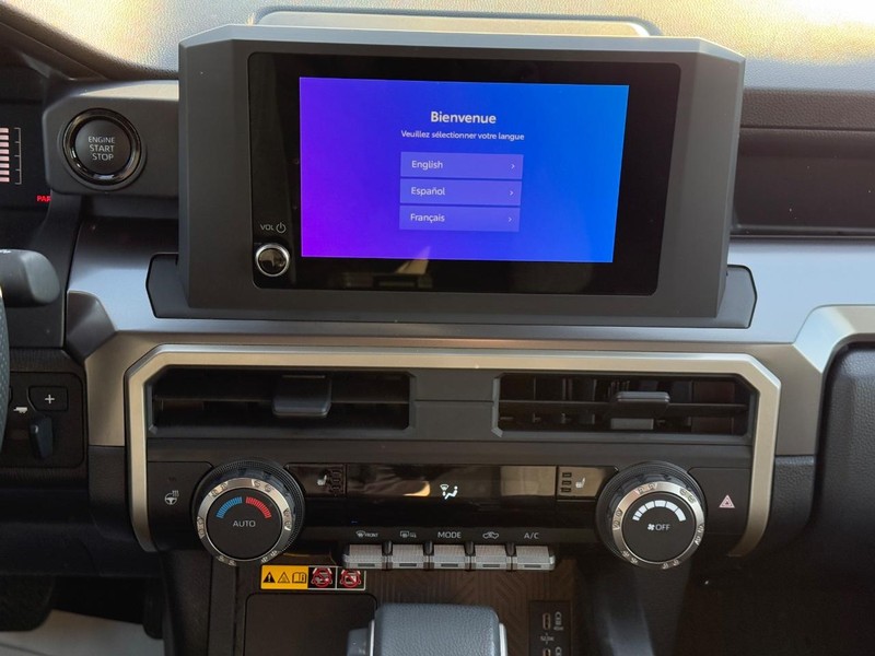 Toyota Tacoma 4WD Vehicle Image 14