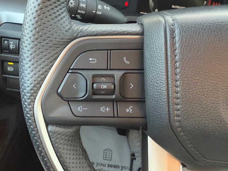 Toyota Tacoma 4WD Vehicle Image 17