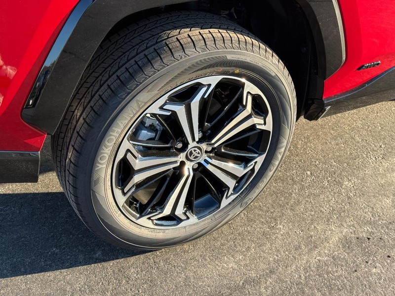 Toyota RAV4 Plug-In Hybrid Vehicle Image 5