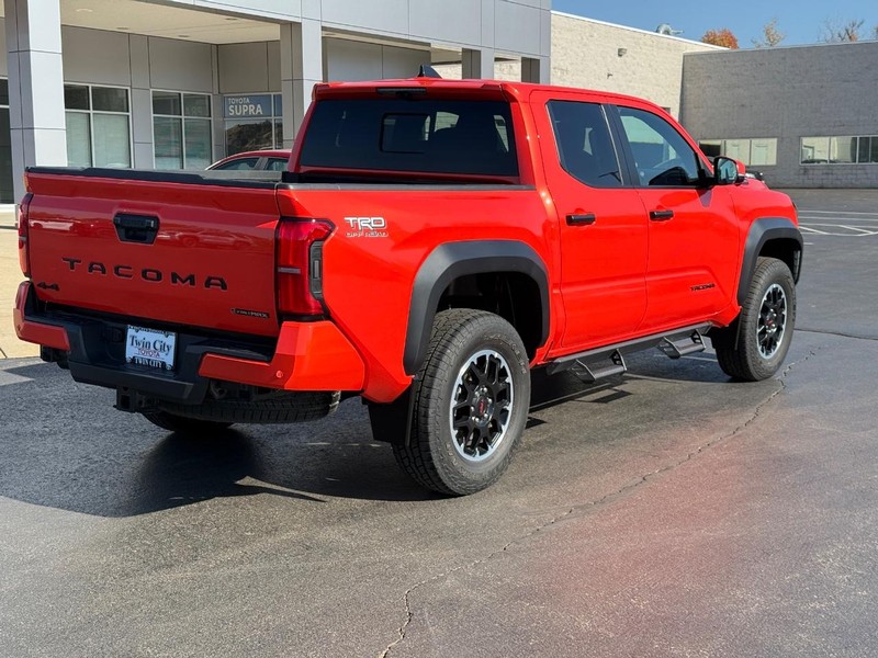 Toyota Tacoma 4WD Vehicle Image 3